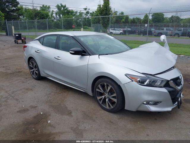  Salvage Nissan Maxima