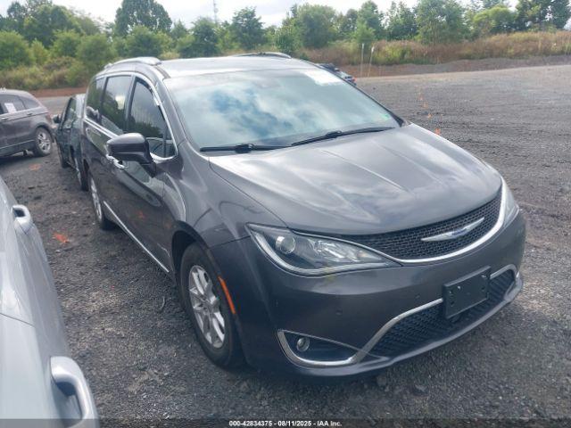  Salvage Chrysler Pacifica