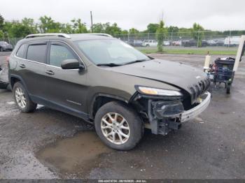  Salvage Jeep Cherokee