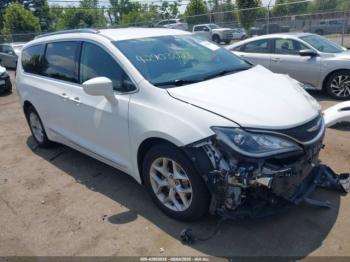  Salvage Chrysler Pacifica
