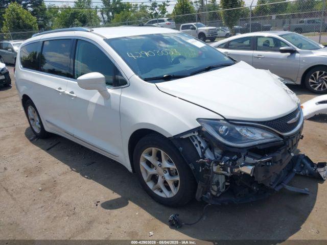  Salvage Chrysler Pacifica