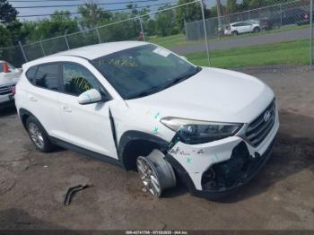  Salvage Hyundai TUCSON