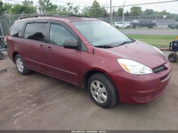  Salvage Toyota Sienna