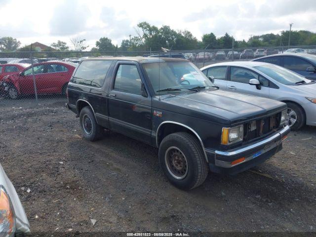 Salvage Chevrolet Blazer