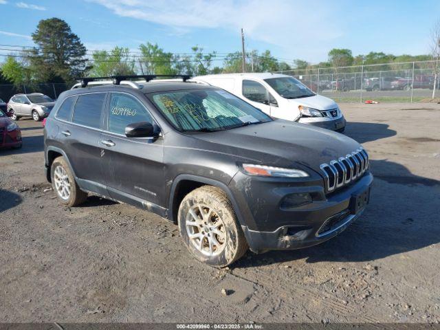  Salvage Jeep Cherokee