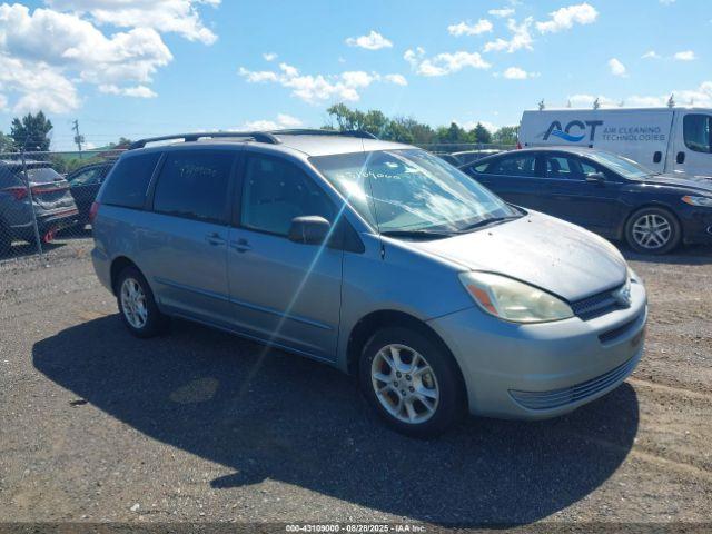  Salvage Toyota Sienna