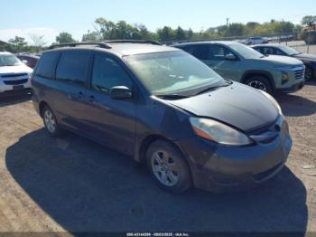  Salvage Toyota Sienna