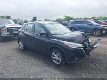  Salvage Nissan Kicks