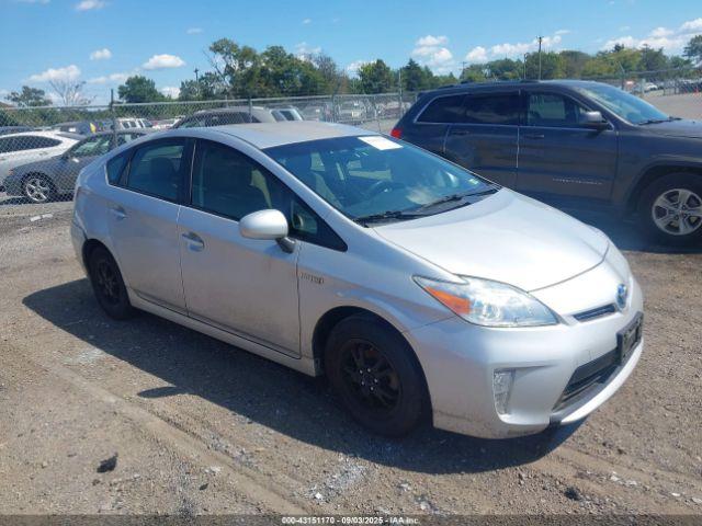  Salvage Toyota Prius