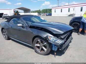  Salvage Ford Mustang