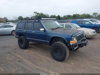  Salvage Jeep Cherokee