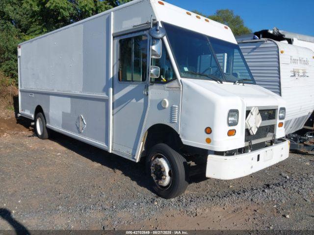  Salvage Freightliner Chassis