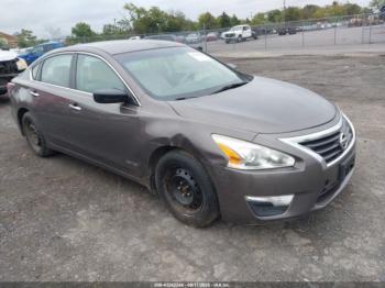  Salvage Nissan Altima