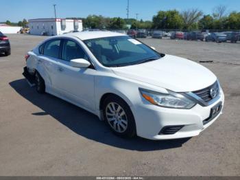  Salvage Nissan Altima
