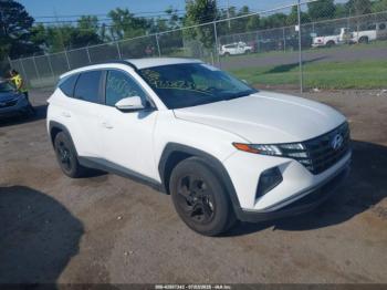  Salvage Hyundai TUCSON