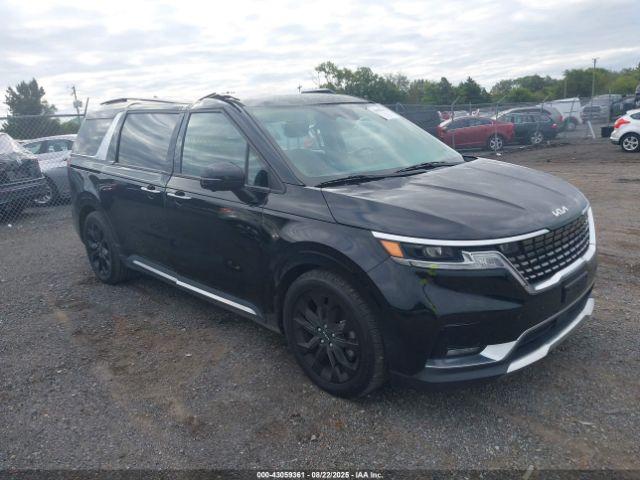  Salvage Kia Carnival