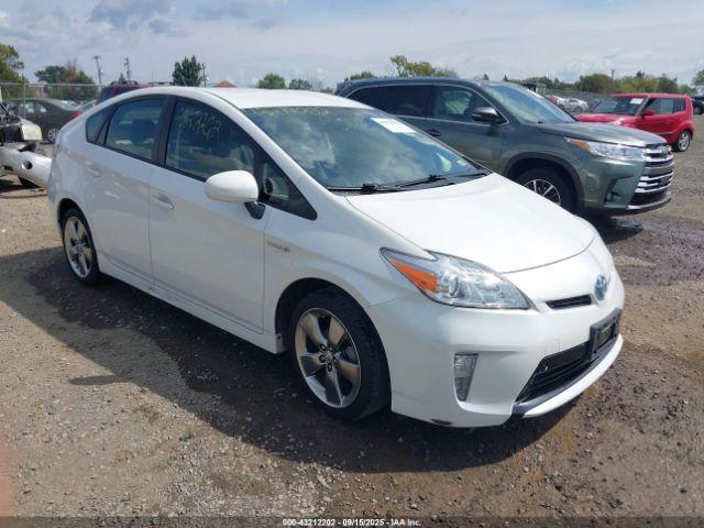  Salvage Toyota Prius