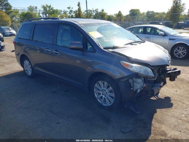  Salvage Toyota Sienna