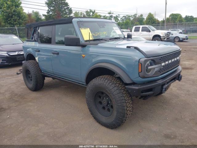  Salvage Ford Bronco