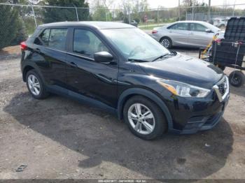  Salvage Nissan Kicks