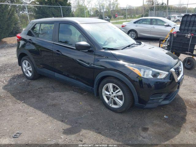  Salvage Nissan Kicks