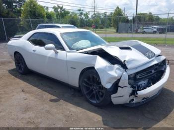  Salvage Dodge Challenger