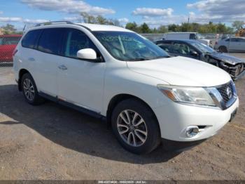  Salvage Nissan Pathfinder