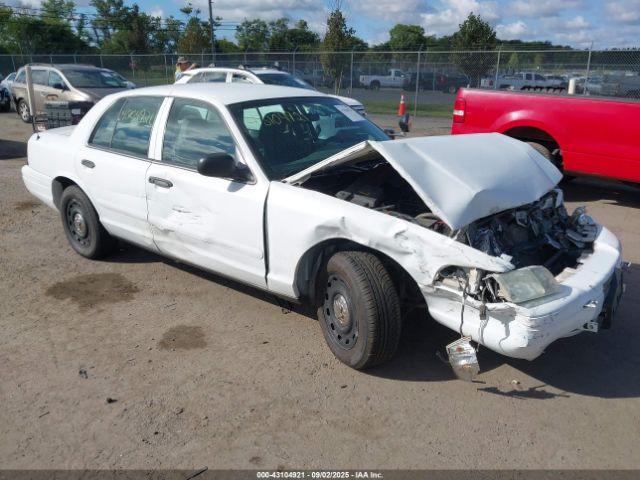  Salvage Ford Crown Victoria
