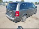 Chrysler Town & Country Limited Image 7