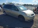 Toyota Sienna Le Image 1