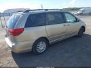 Toyota Sienna Le Image 8