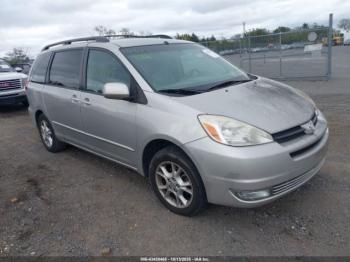  Salvage Toyota Sienna