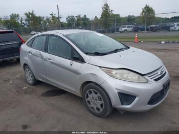  Salvage Ford Fiesta