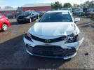 Toyota Camry Le Image 9