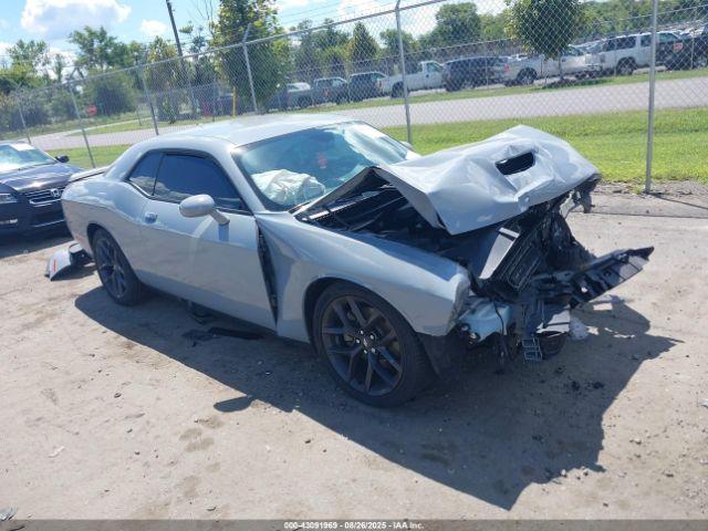  Salvage Dodge Challenger