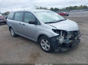  Salvage Toyota Sienna