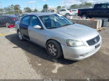  Salvage Nissan Altima