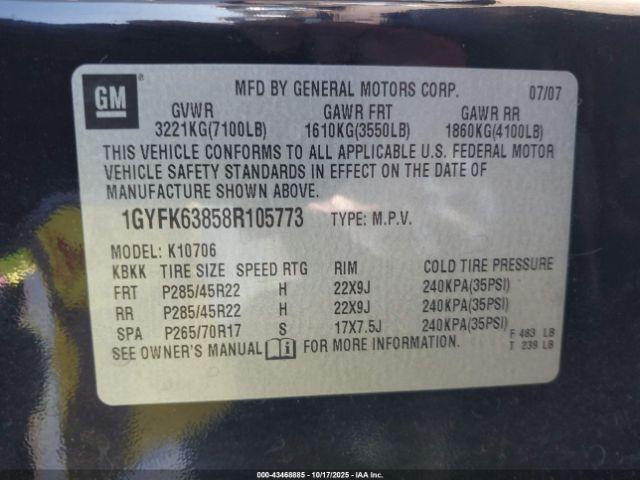 Cadillac Escalade Standard Image 10