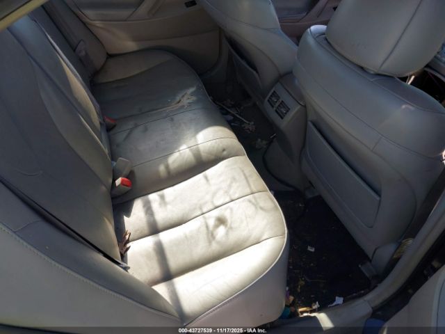 Toyota Camry Image 7