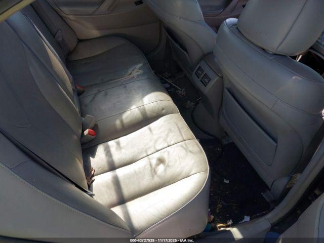 Toyota Camry Image 7