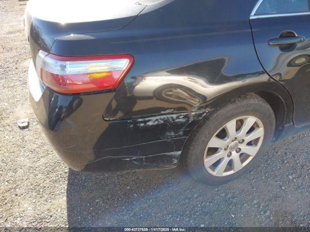 Toyota Camry Image 11