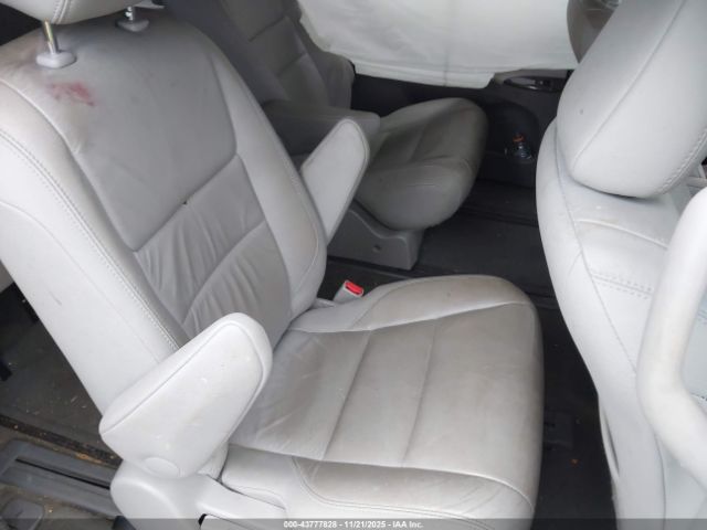 Toyota Sienna Xle 7 Passenger Image 12