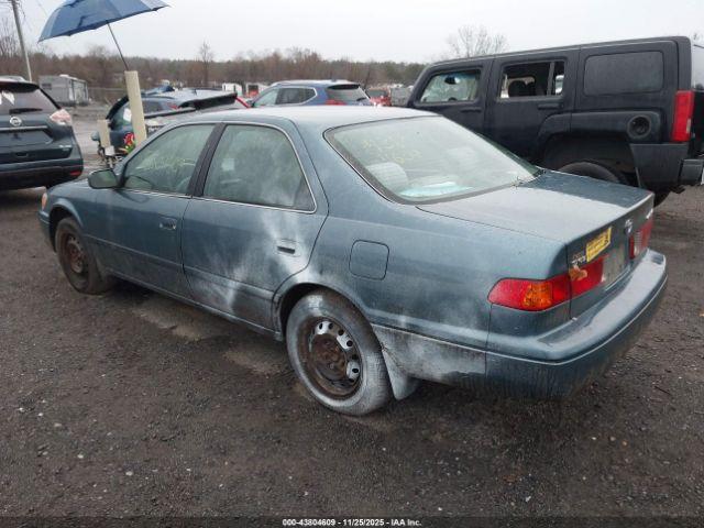 Toyota Camry Ce Image 10