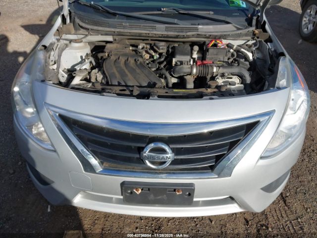 Nissan Versa 1.6 S+ Image 2