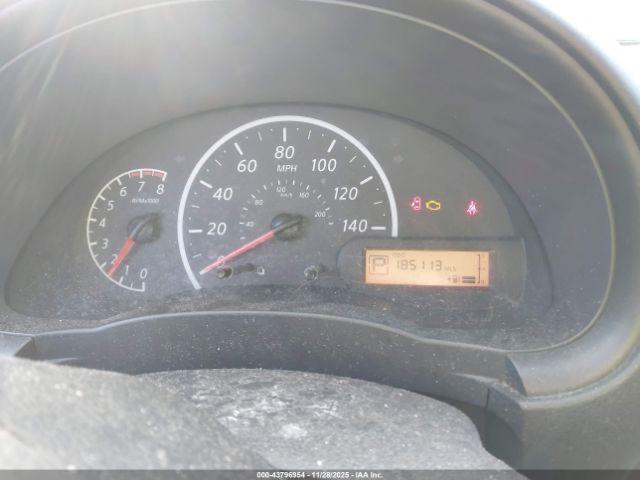 Nissan Versa 1.6 S+ Image 5