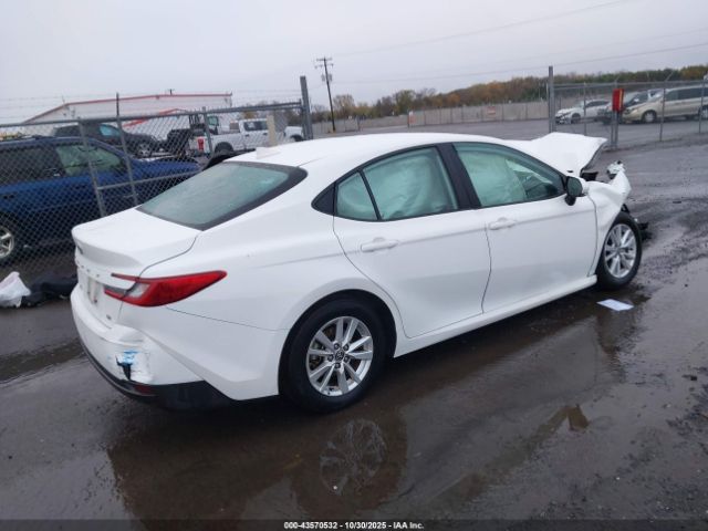 Toyota Camry Le Image 15