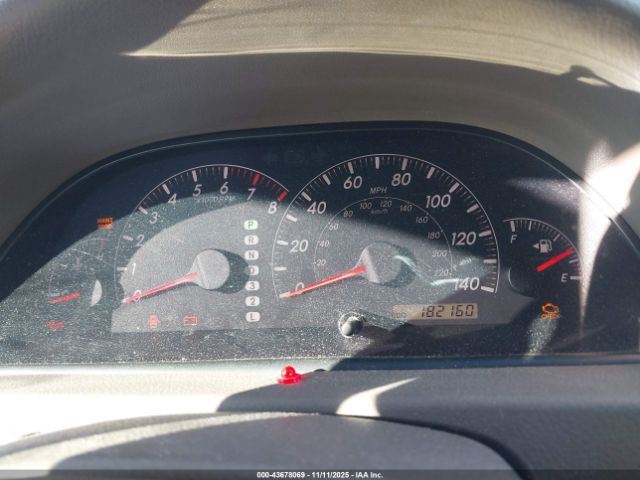 Toyota Camry Le Image 6