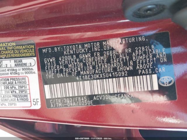 Toyota Camry Le Image 17