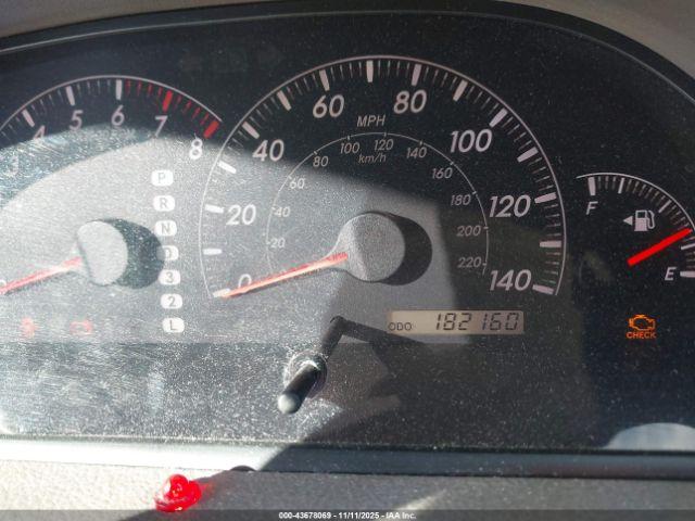 Toyota Camry Le Image 14