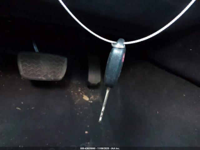 Toyota Camry Se Image 10